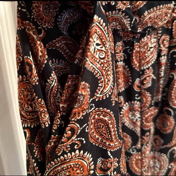 A.U.W. Black and Brown paisley pant jumpsuit - Picture 4 of 8